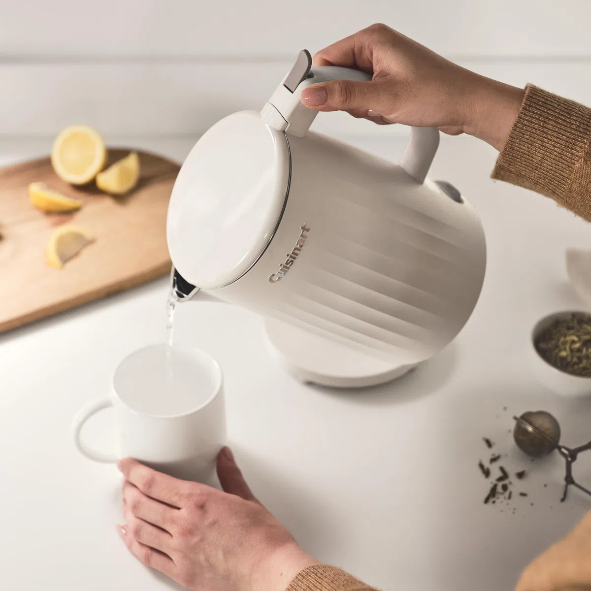 Cuisinart Soho - Hervidor eléctrico de doble pared de 1 litro, trufa